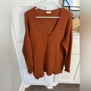 A.n.a brand vneck sweater. Oversized. Size M. GUC.